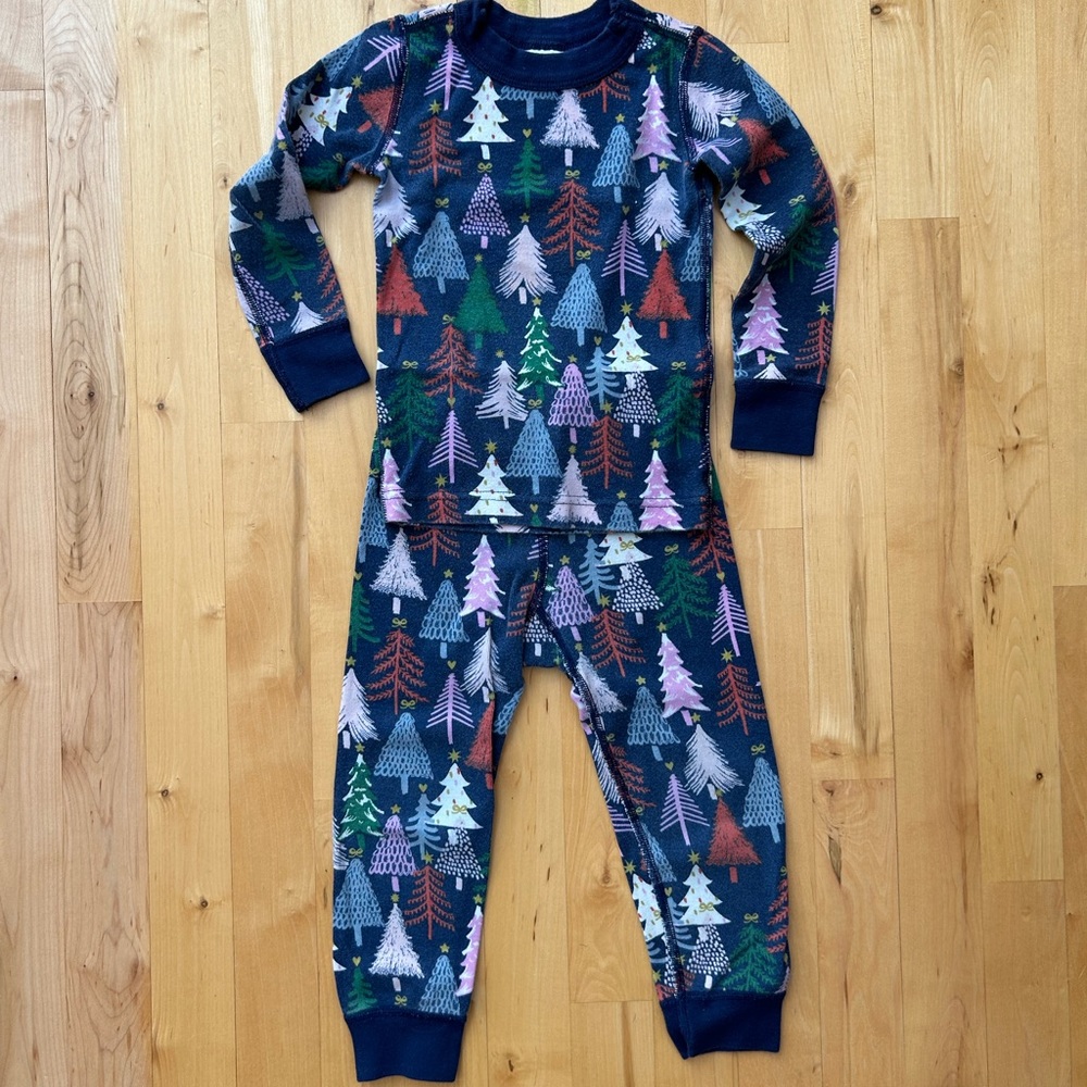 Hanna Andersson Christmas jammies size 3T